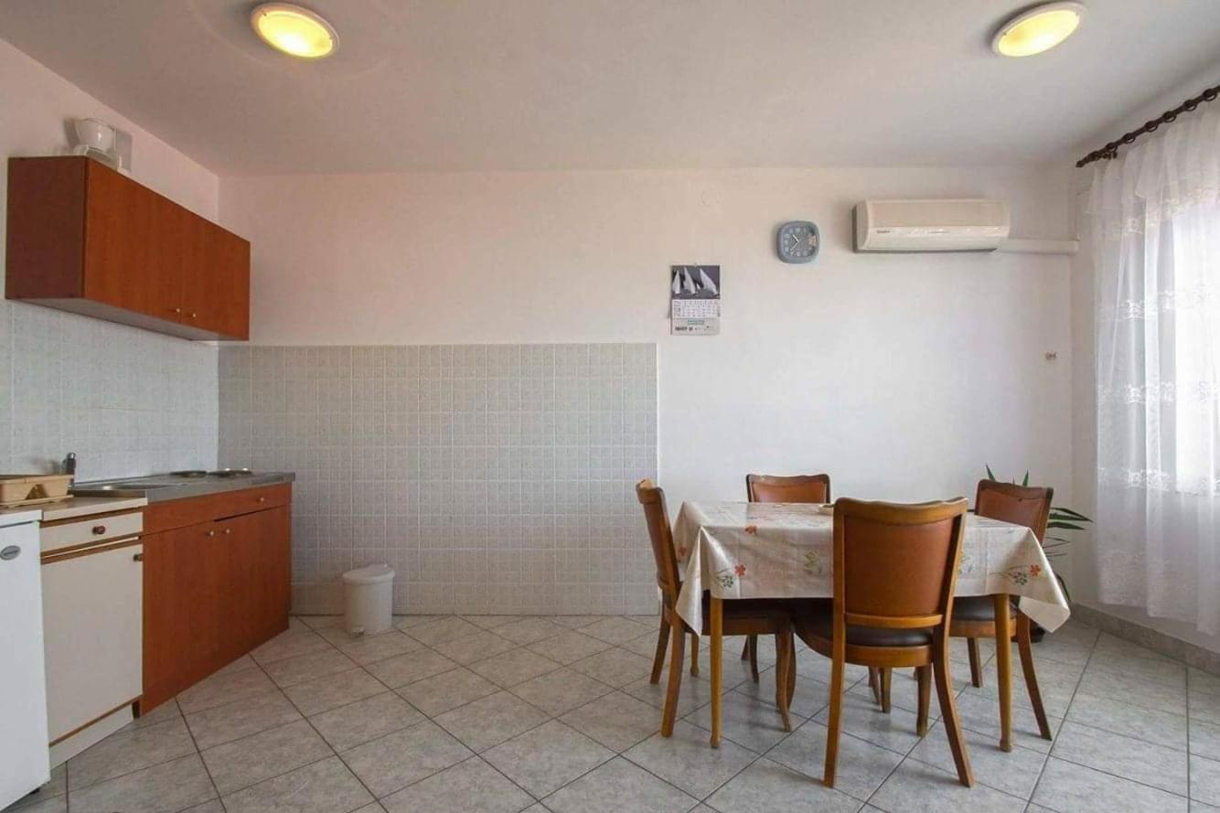 Apartment Pemper Novi Vinodolski Phòng bức ảnh
